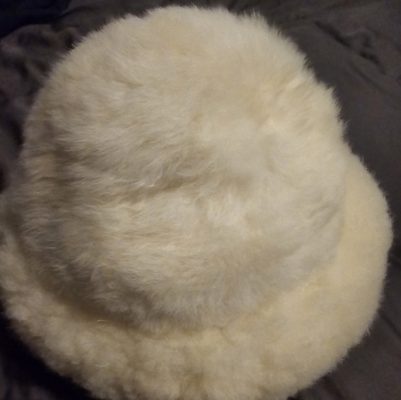 Traditional Fur Baby Alpaca Hat winter white